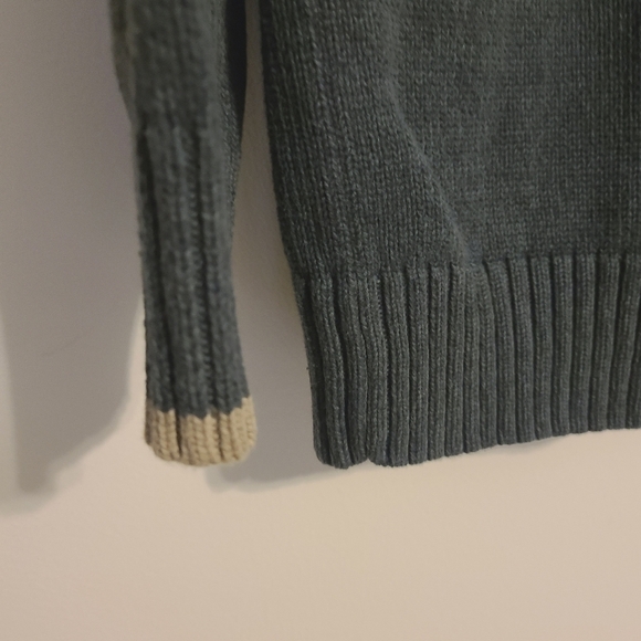 Columbia | Men's Cozy Gray V-Neck Knit and Ribbed Sweater (Size Large) - Picture 10 of 13